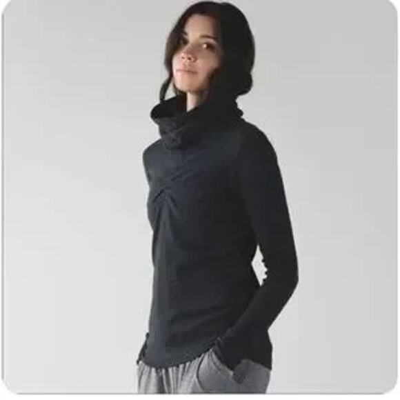 Lululemon In a Cinch Reversible Pullover Sweatshirt - Picture 1 of 7